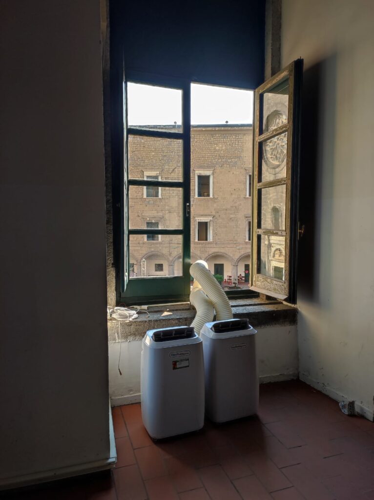 Climatiseurs mobiles pour un événement dans un chateau à Naples